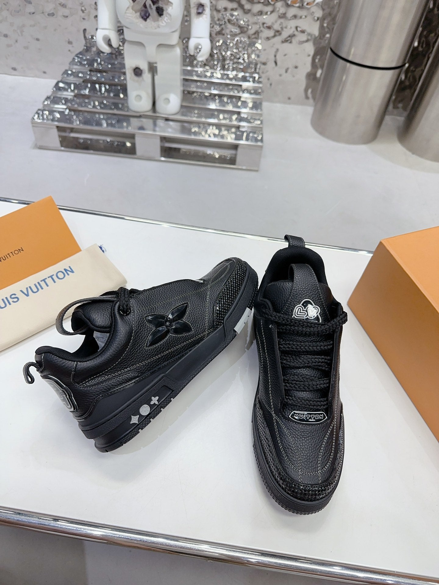 Louis Vuitton  Sneakers