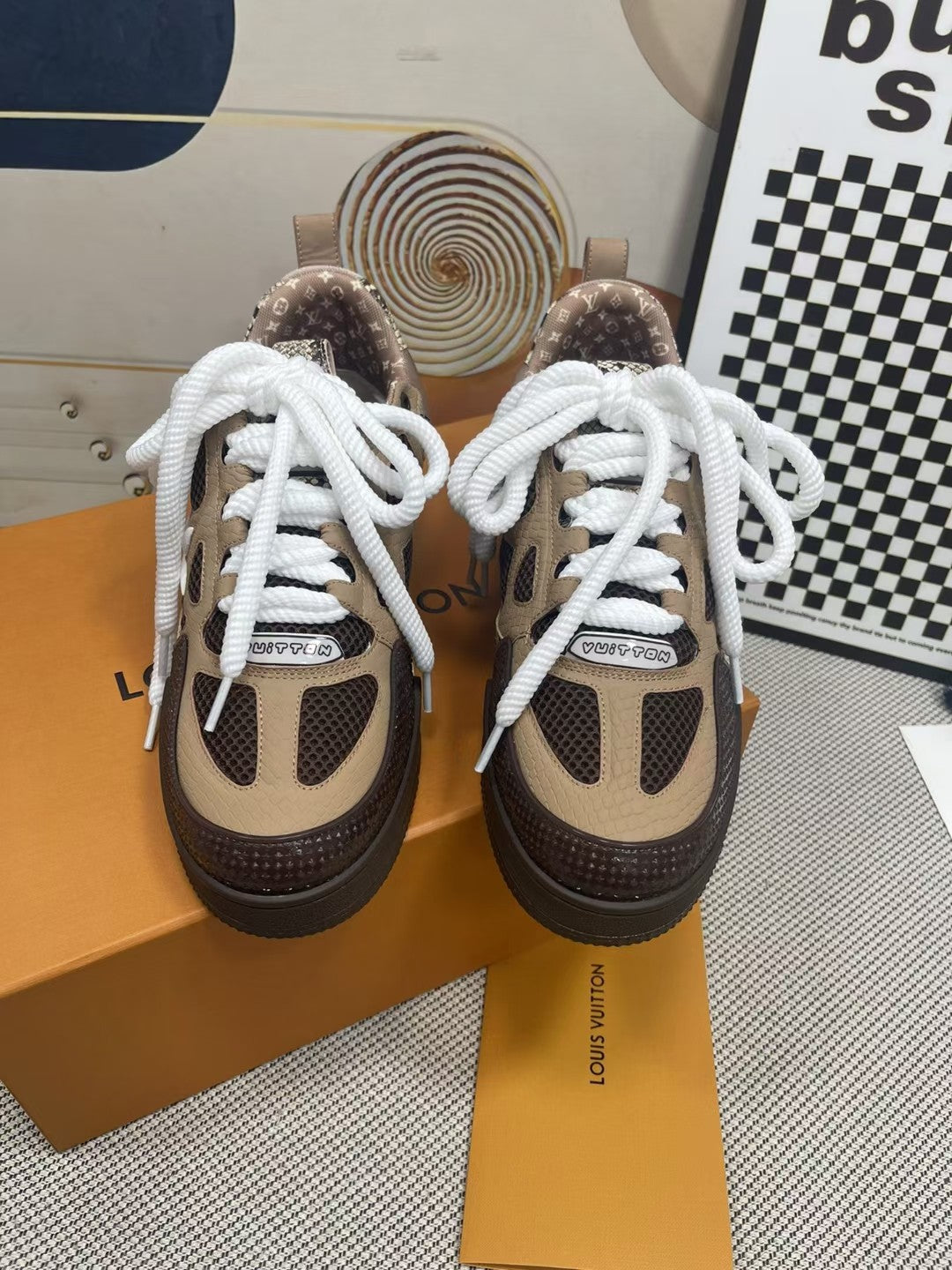 Louis Vuitton  Sneakers