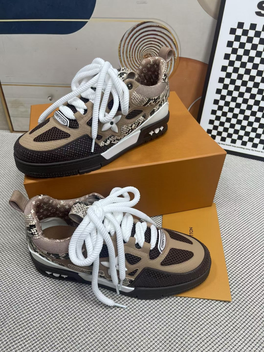 Louis Vuitton  Sneakers