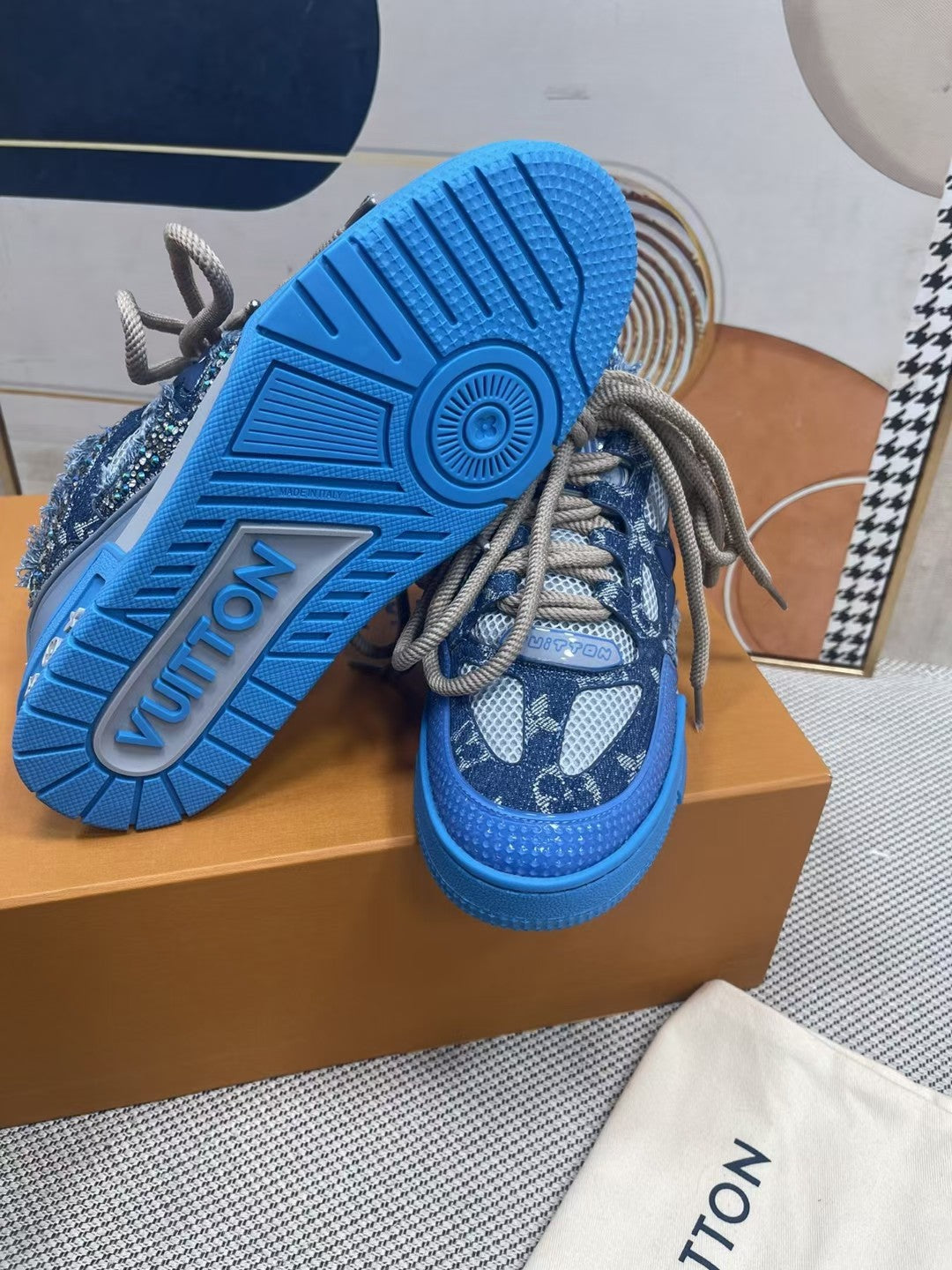 Louis Vuitton  Sneakers