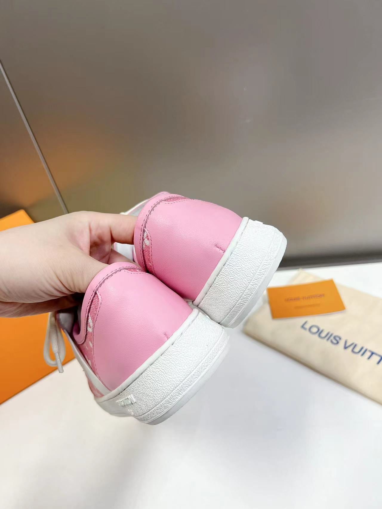 Louis Vuitton  Sneakers