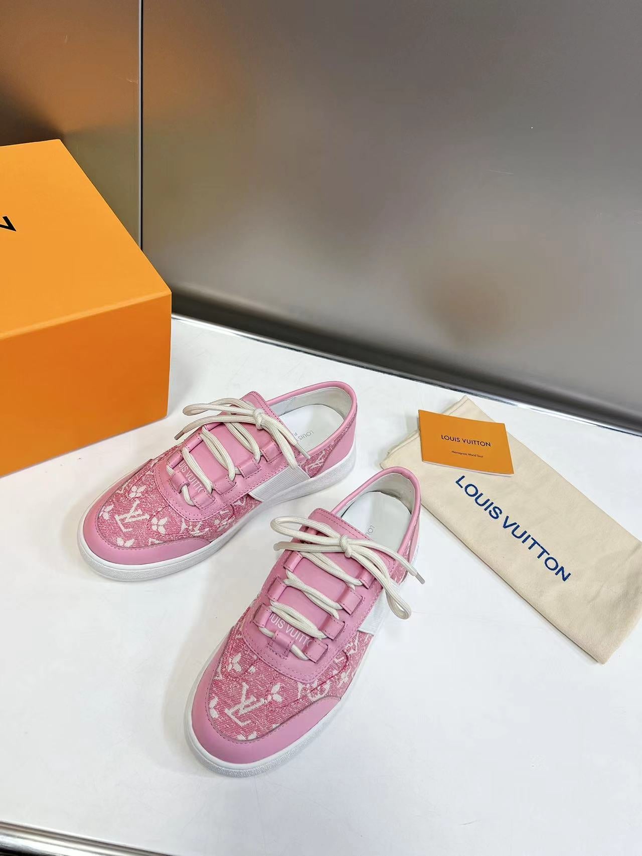 Louis Vuitton  Sneakers