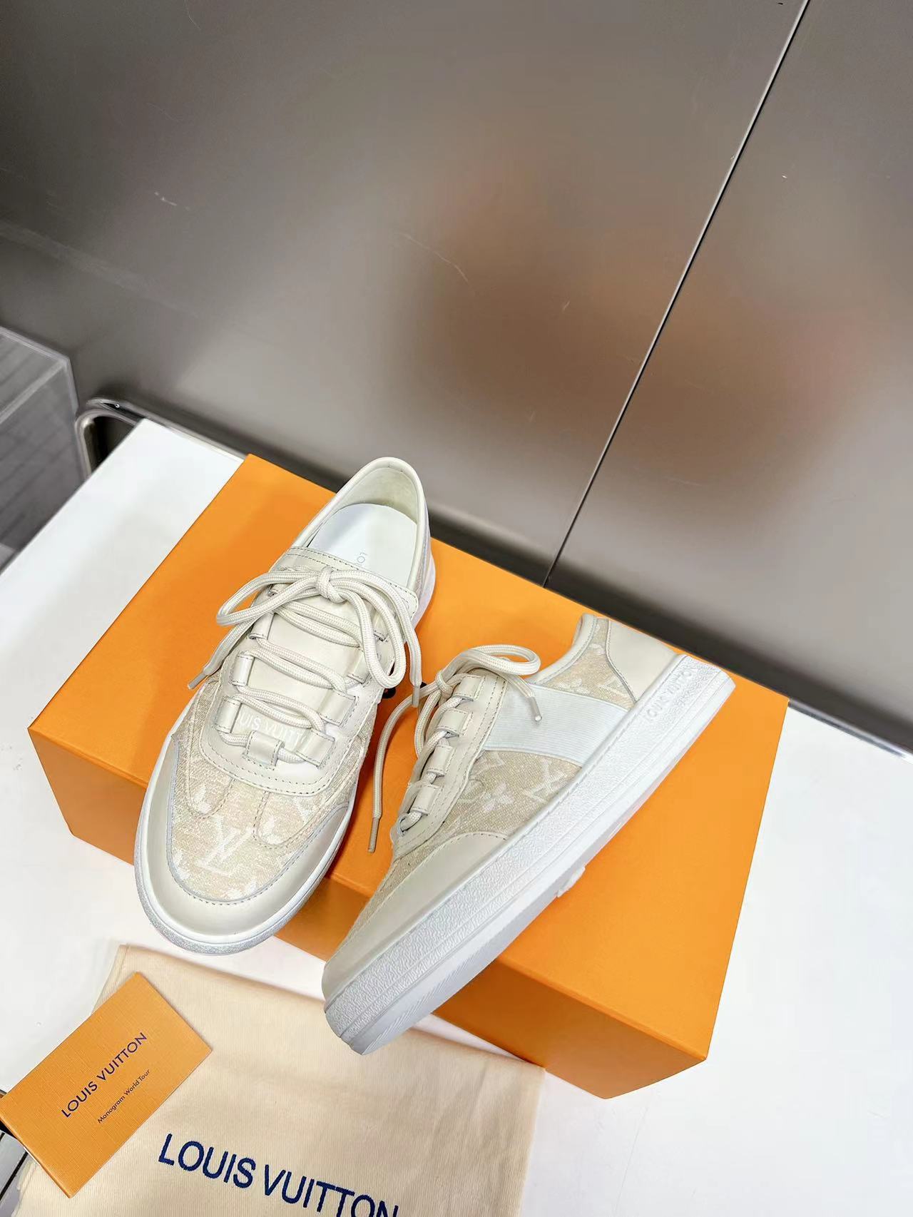 Louis Vuitton  Sneakers