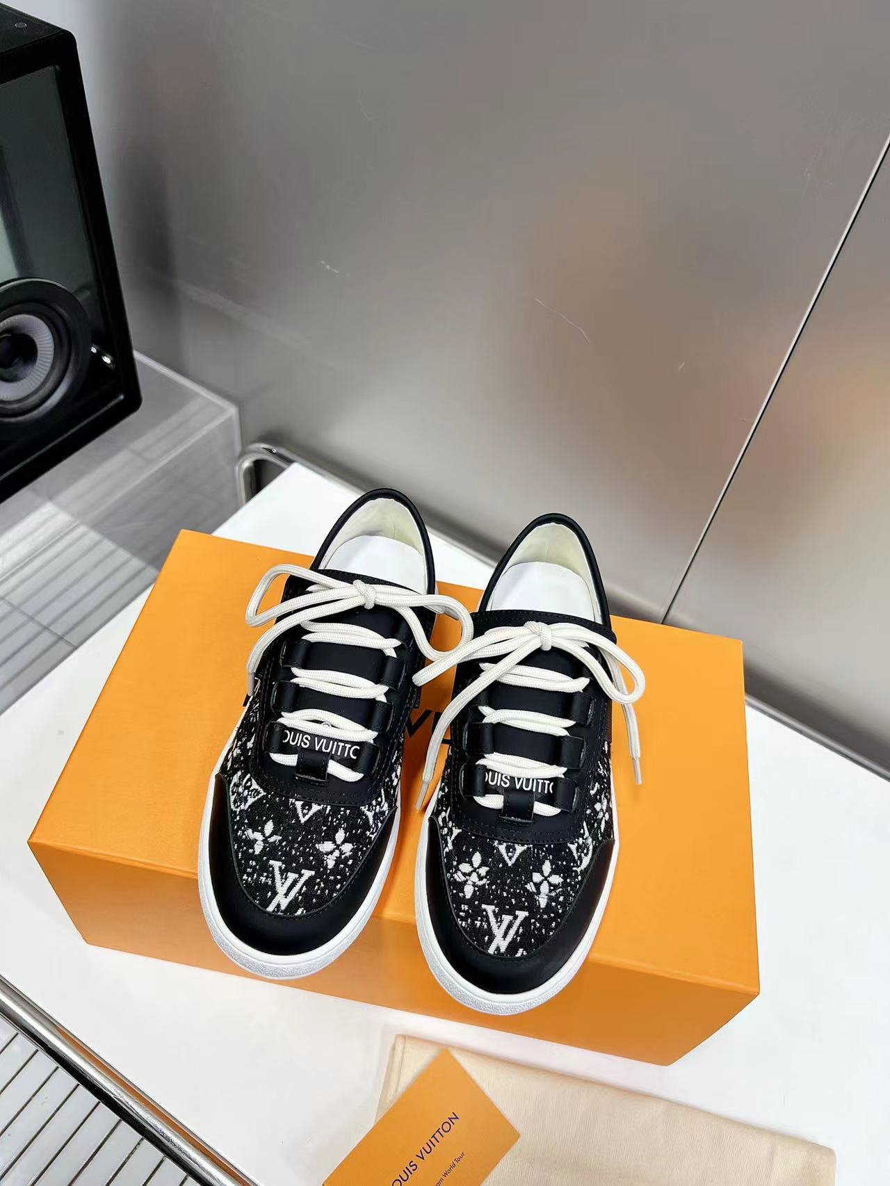 Louis Vuitton  Sneakers