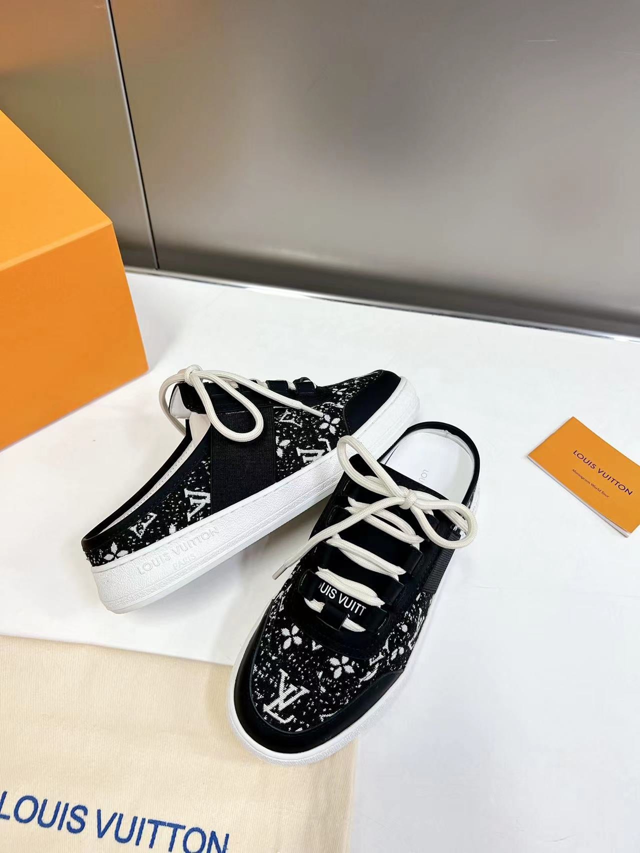 Louis Vuitton  Sneakers