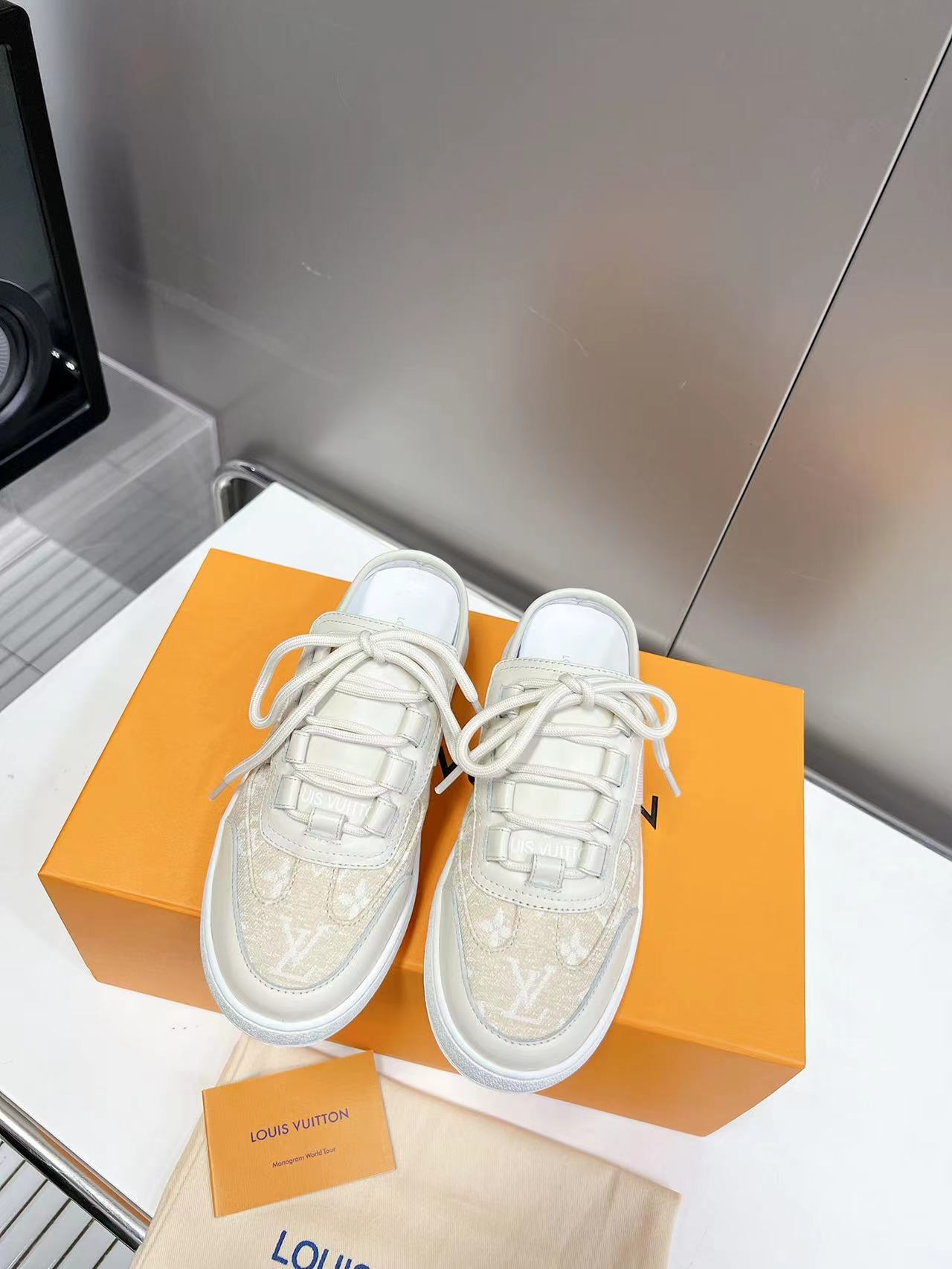 Louis Vuitton  Sneakers