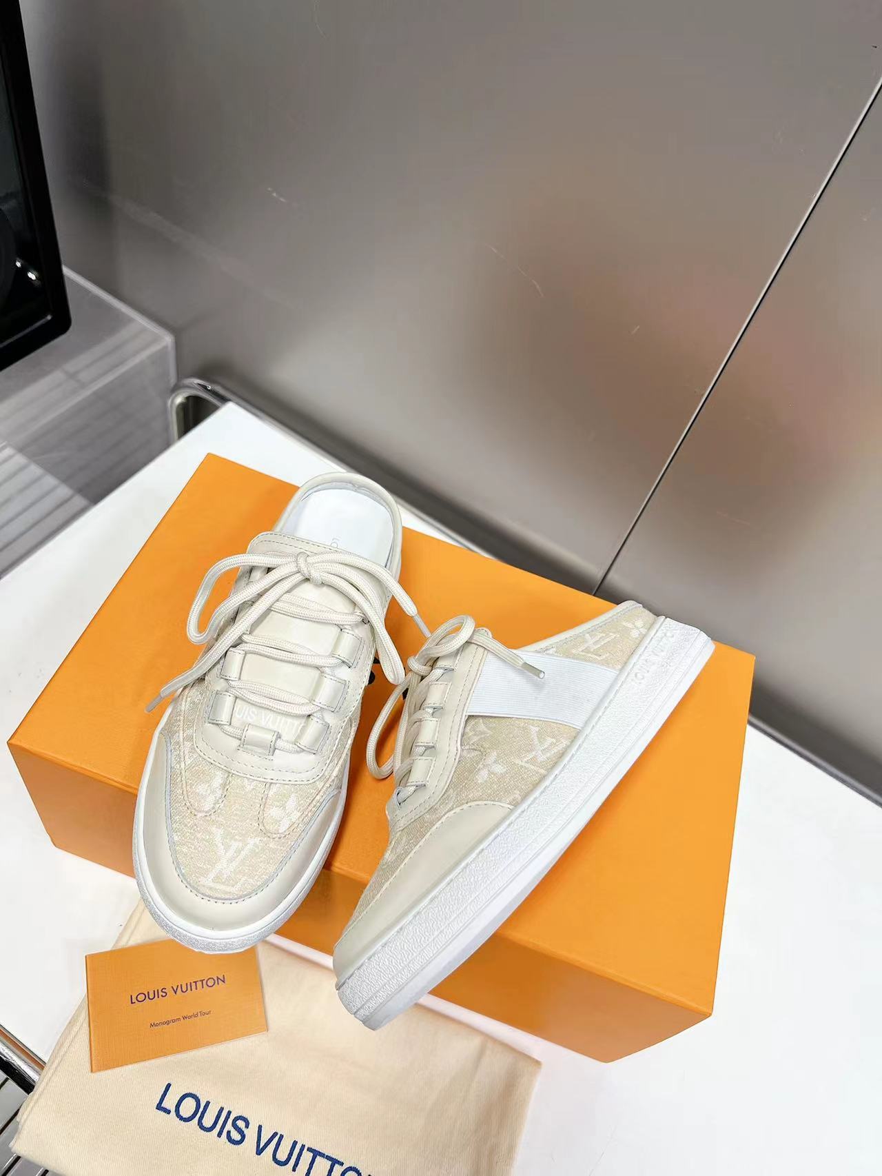 Louis Vuitton  Sneakers