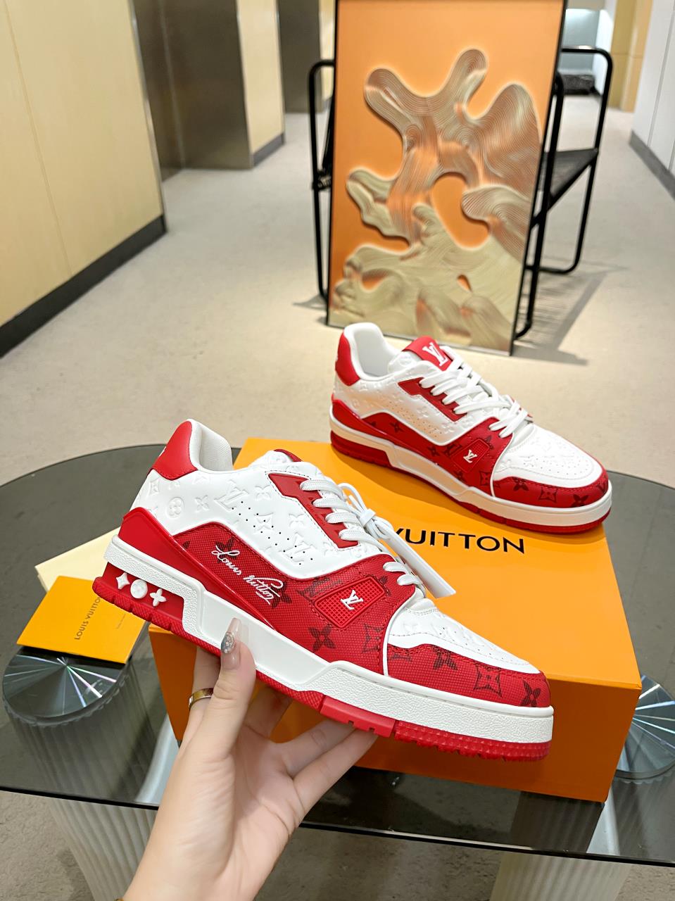 Louis Vuitton  Sneakers