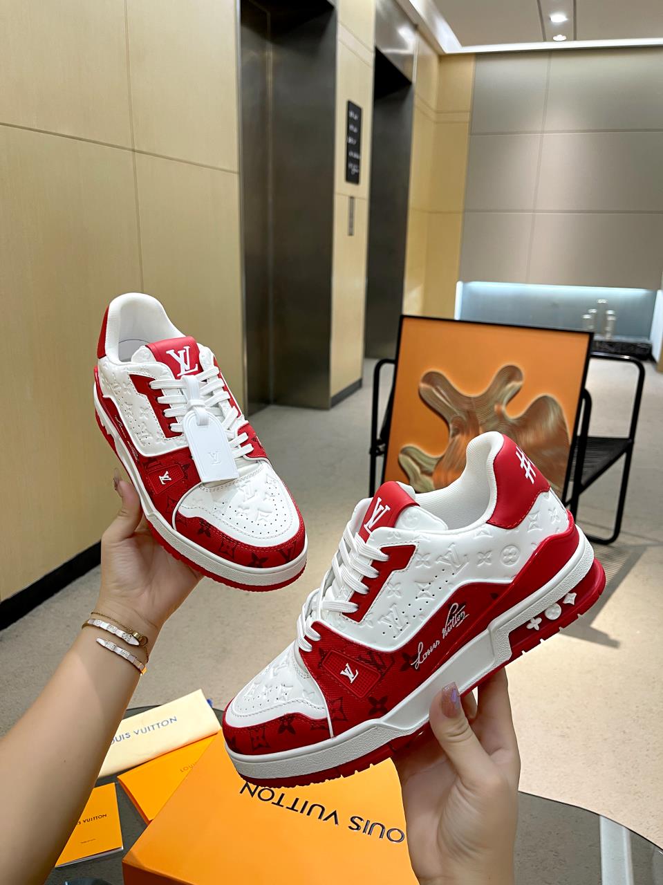 Louis Vuitton  Sneakers