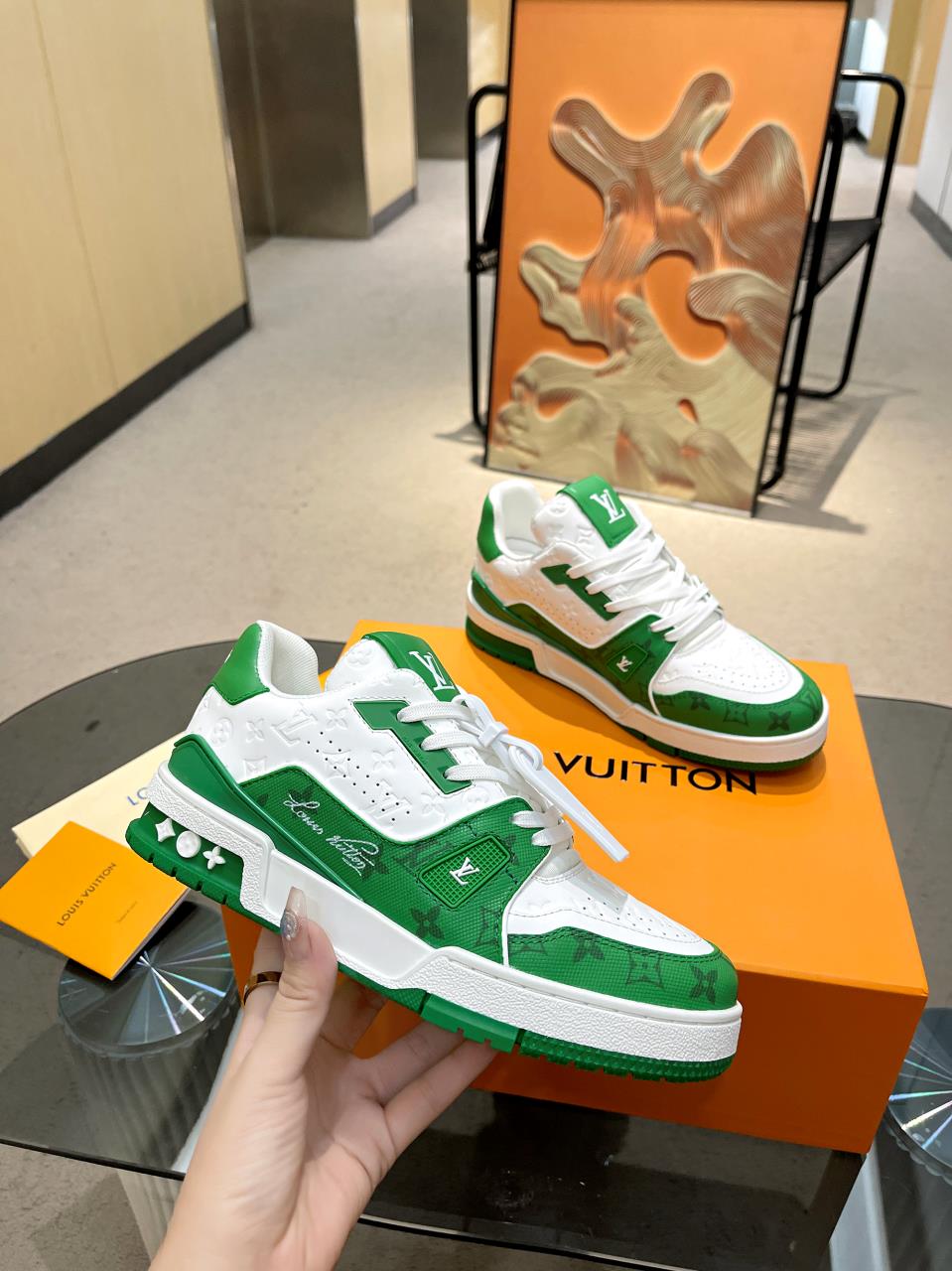 Louis Vuitton  Sneakers