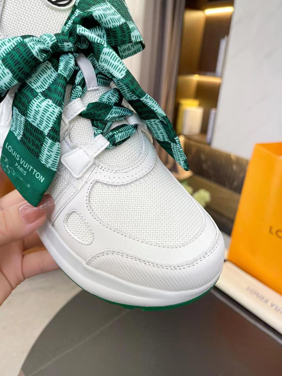 Louis Vuitton  Sneakers