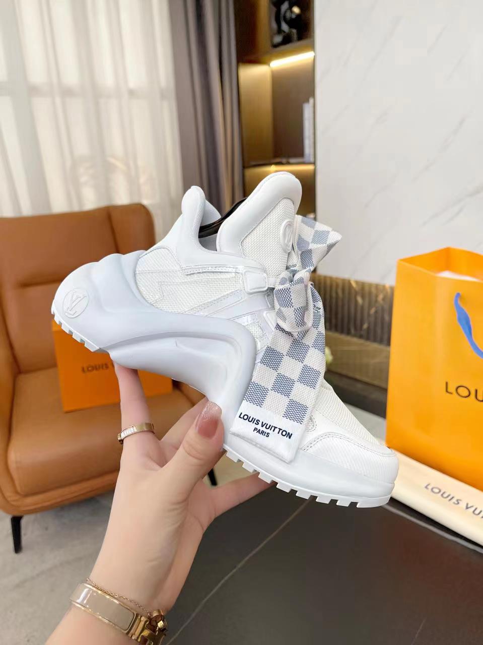 Louis Vuitton  Sneakers