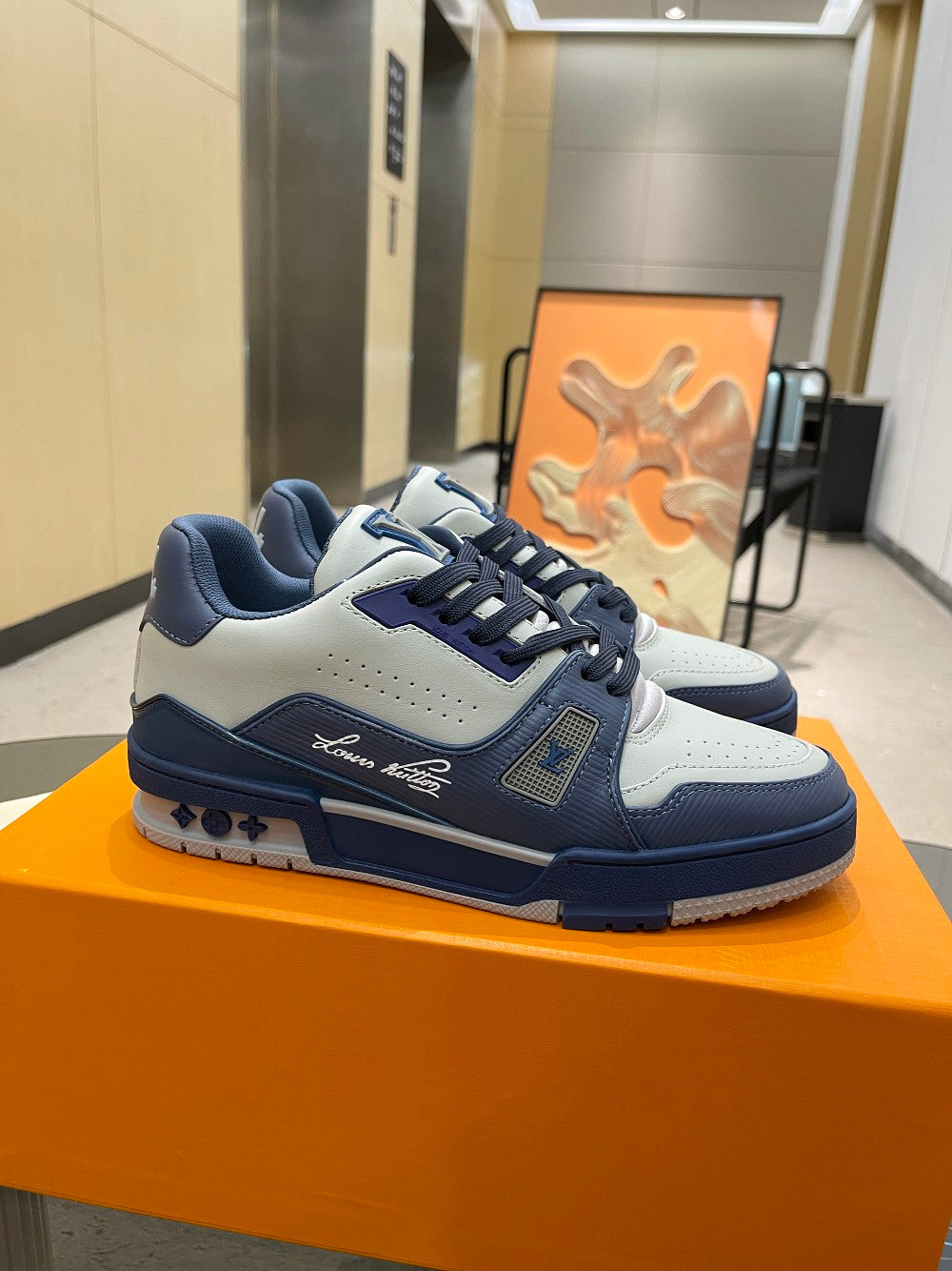 Louis Vuitton  Sneakers