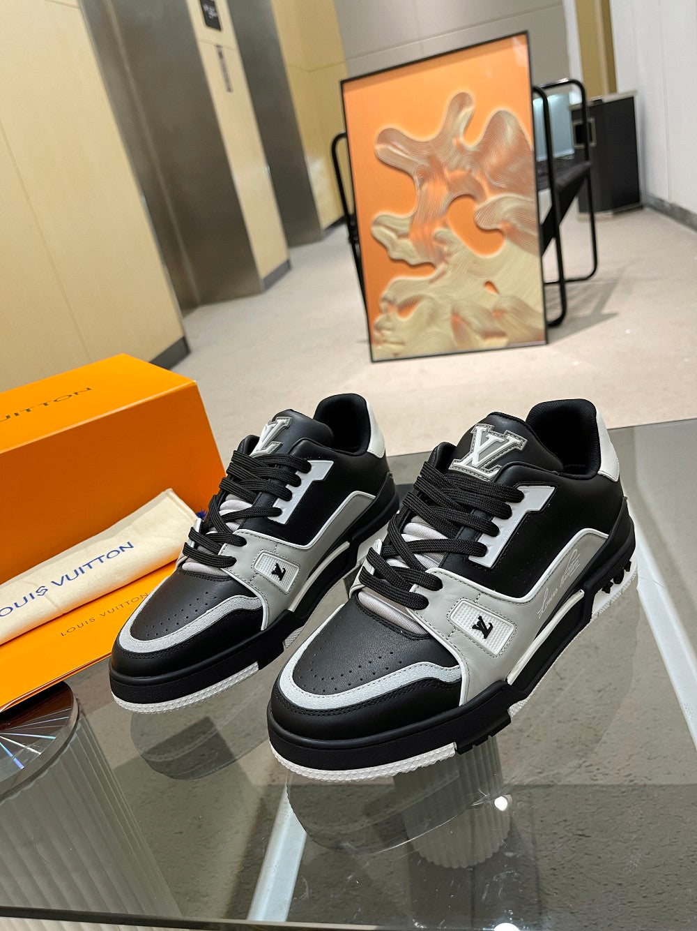 Louis Vuitton  Sneakers