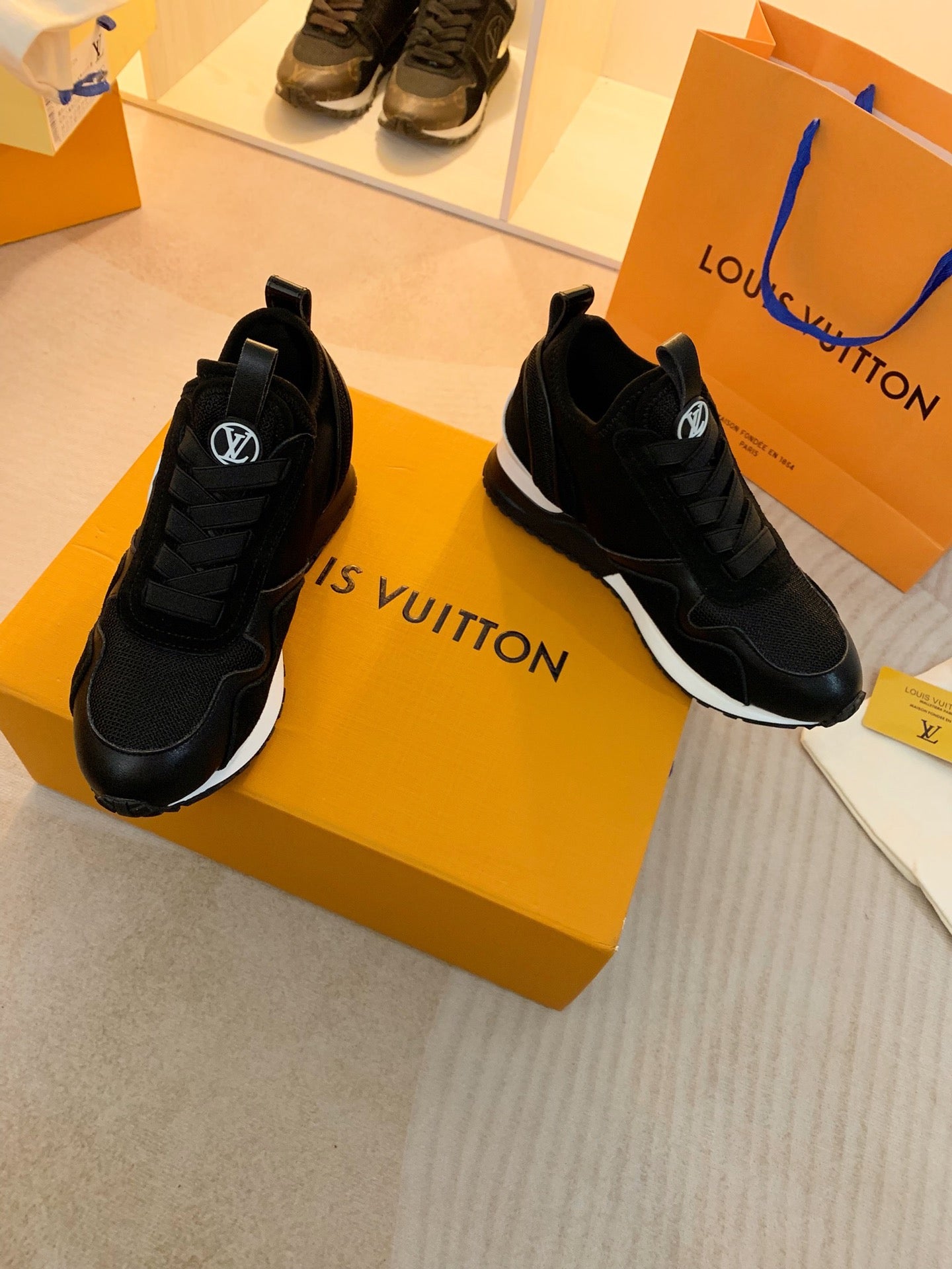 Louis Vuitton  Sneakers