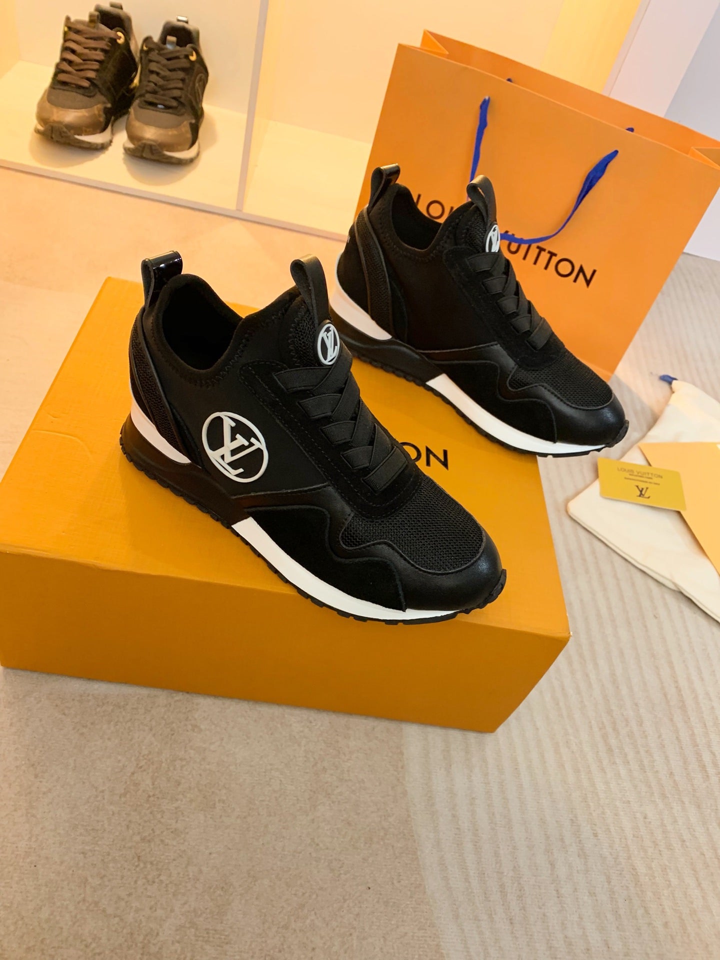 Louis Vuitton  Sneakers