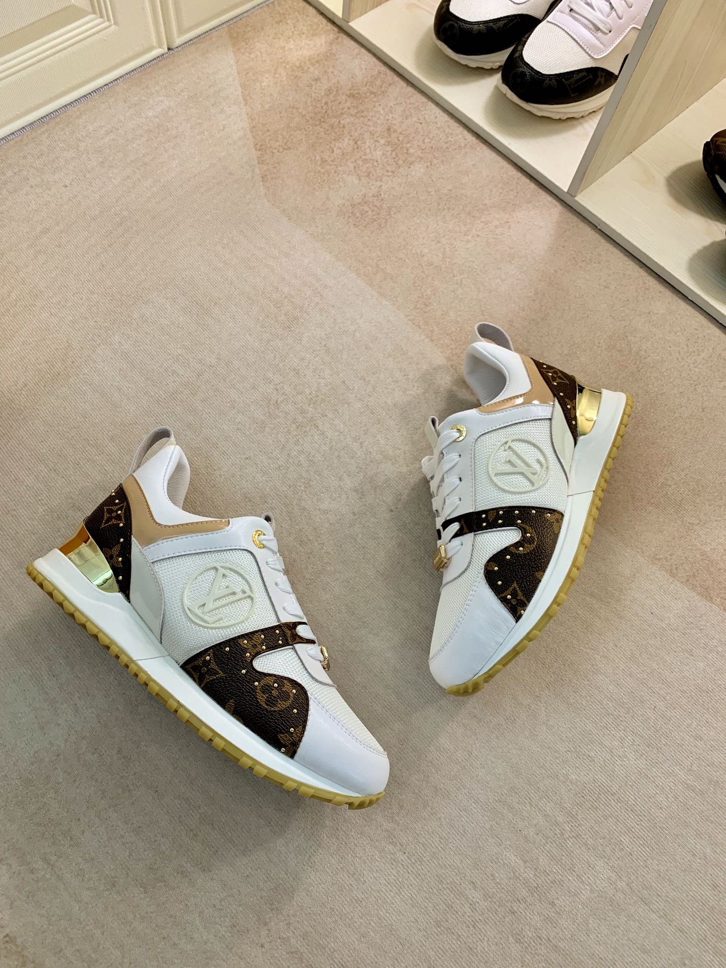 Louis Vuitton  Sneakers