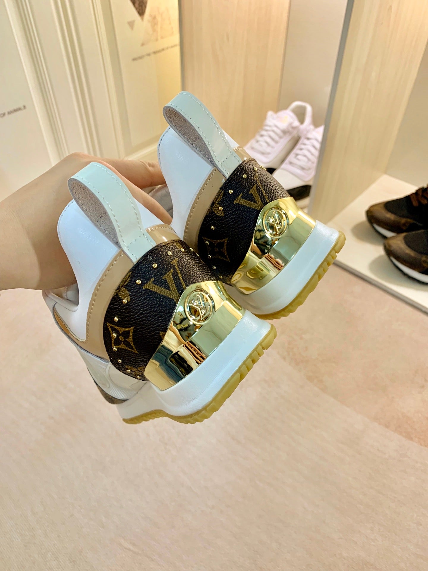 Louis Vuitton  Sneakers