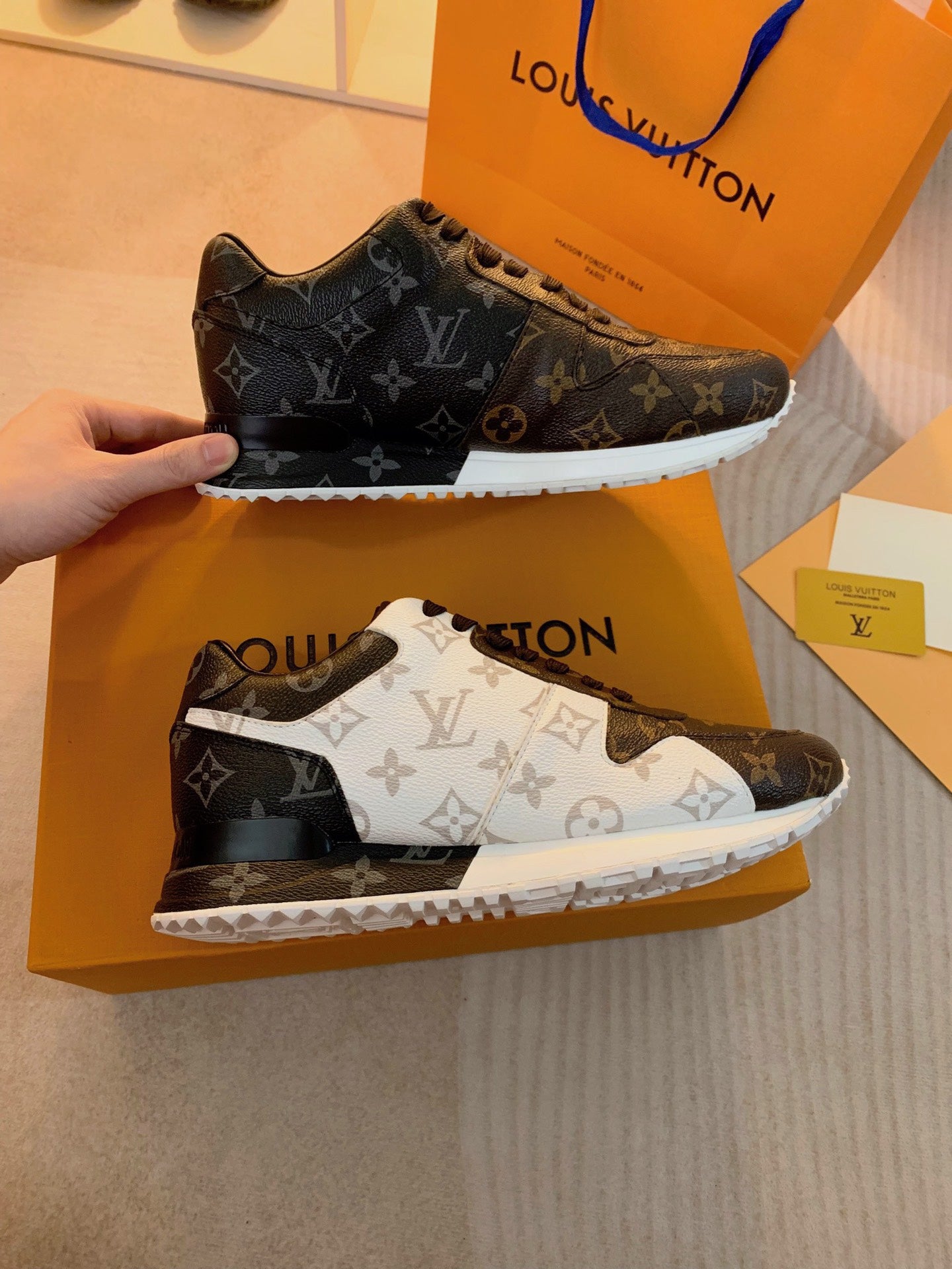 Louis Vuitton  Sneakers