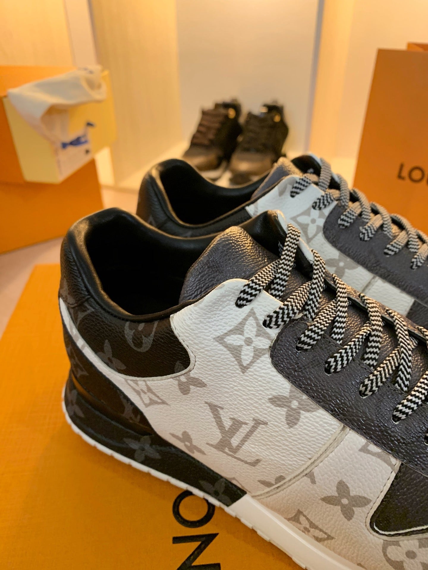 Louis Vuitton  Sneakers