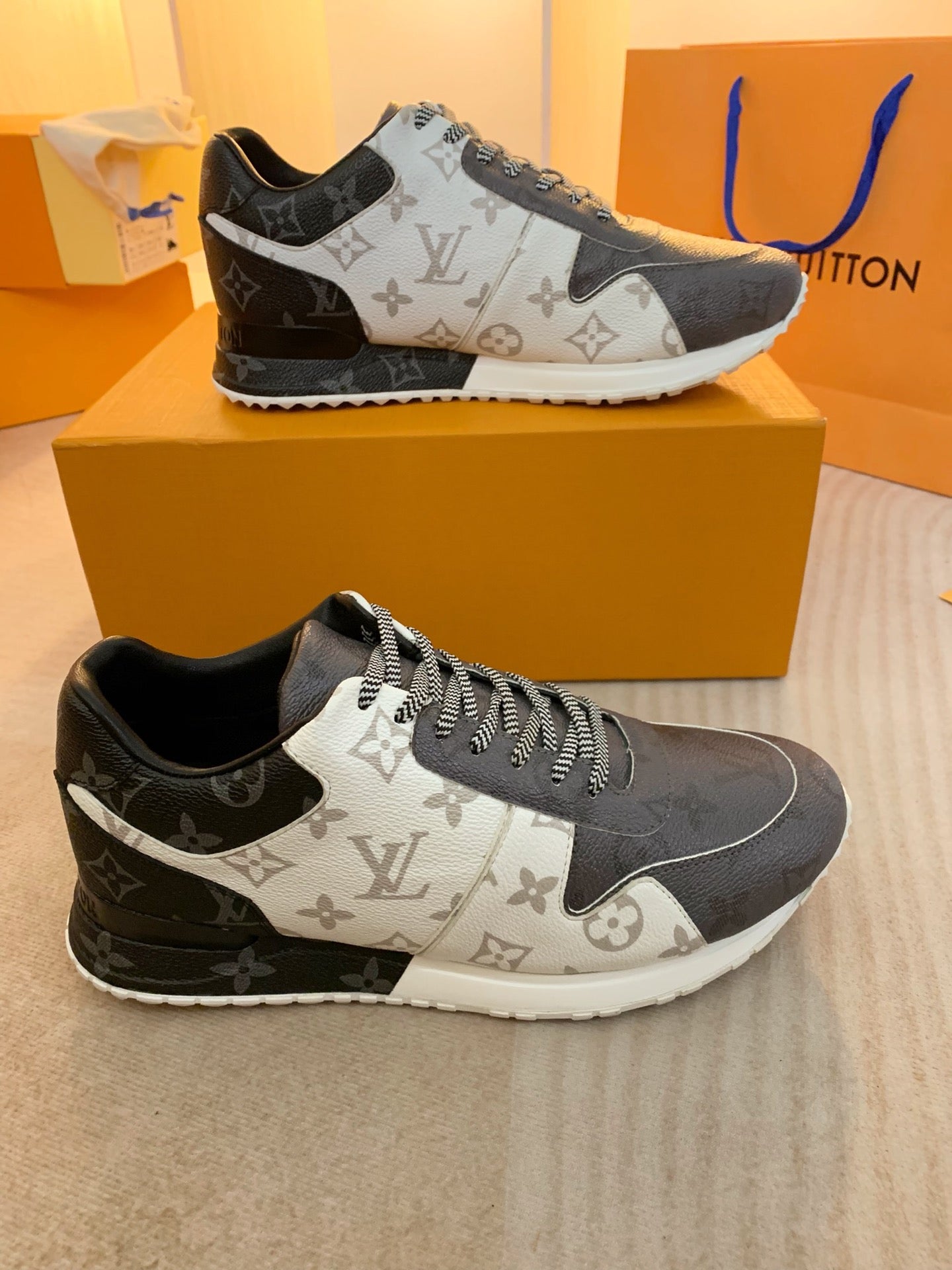 Louis Vuitton  Sneakers