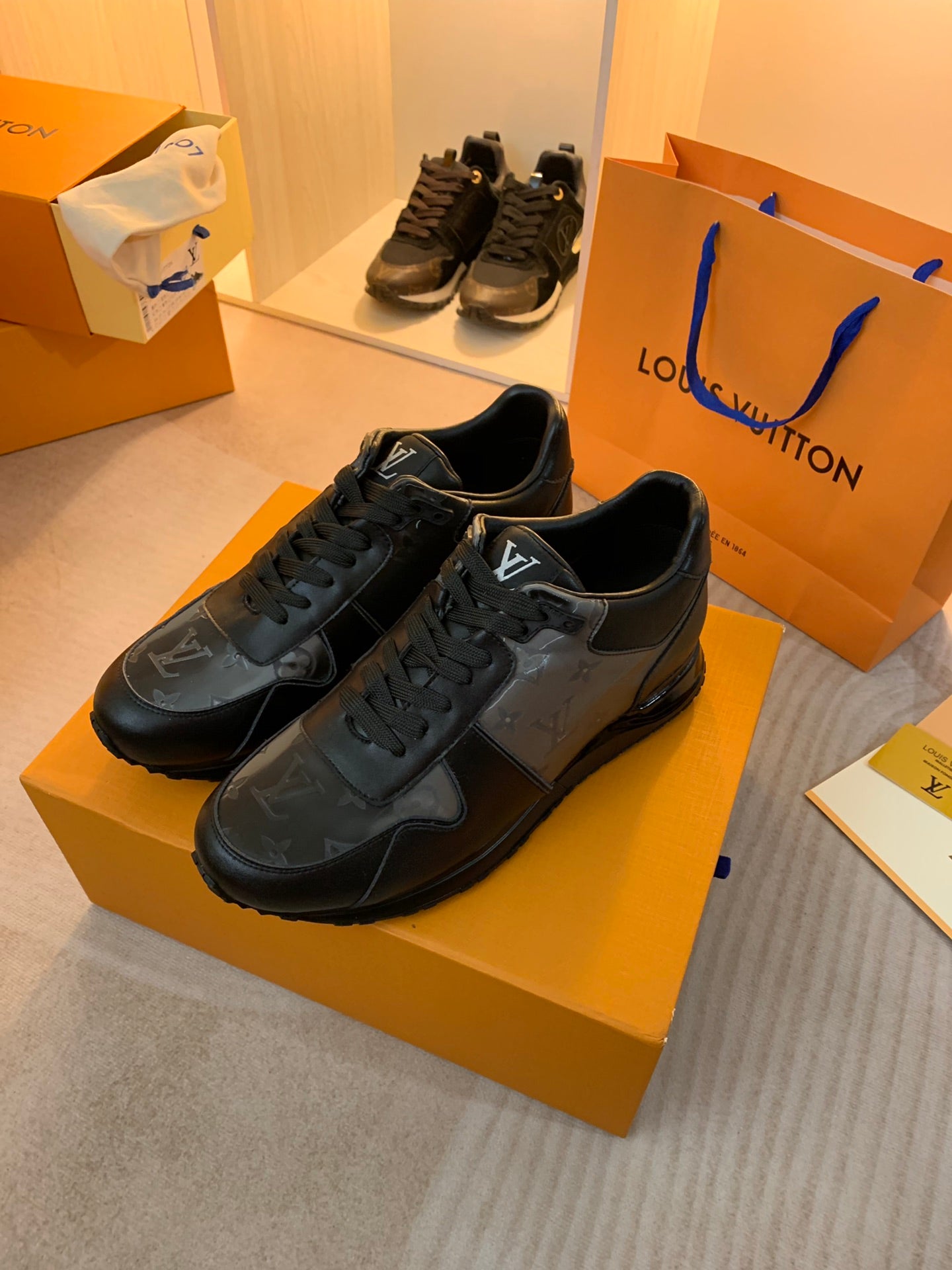 Louis Vuitton  Sneakers