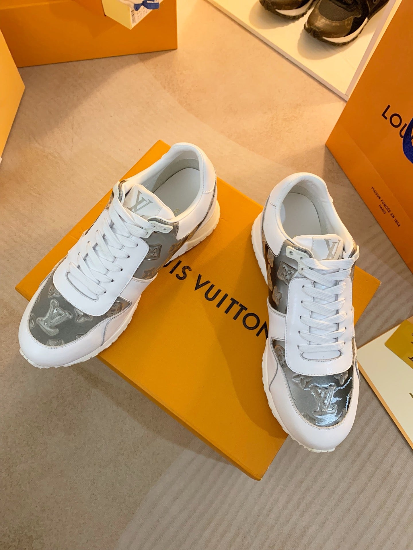 Louis Vuitton  Sneakers