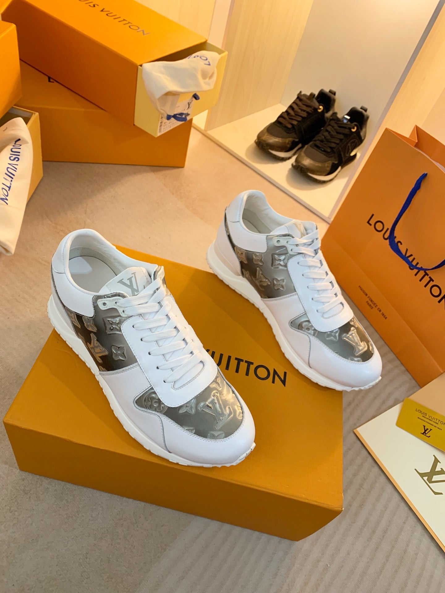 Louis Vuitton  Sneakers