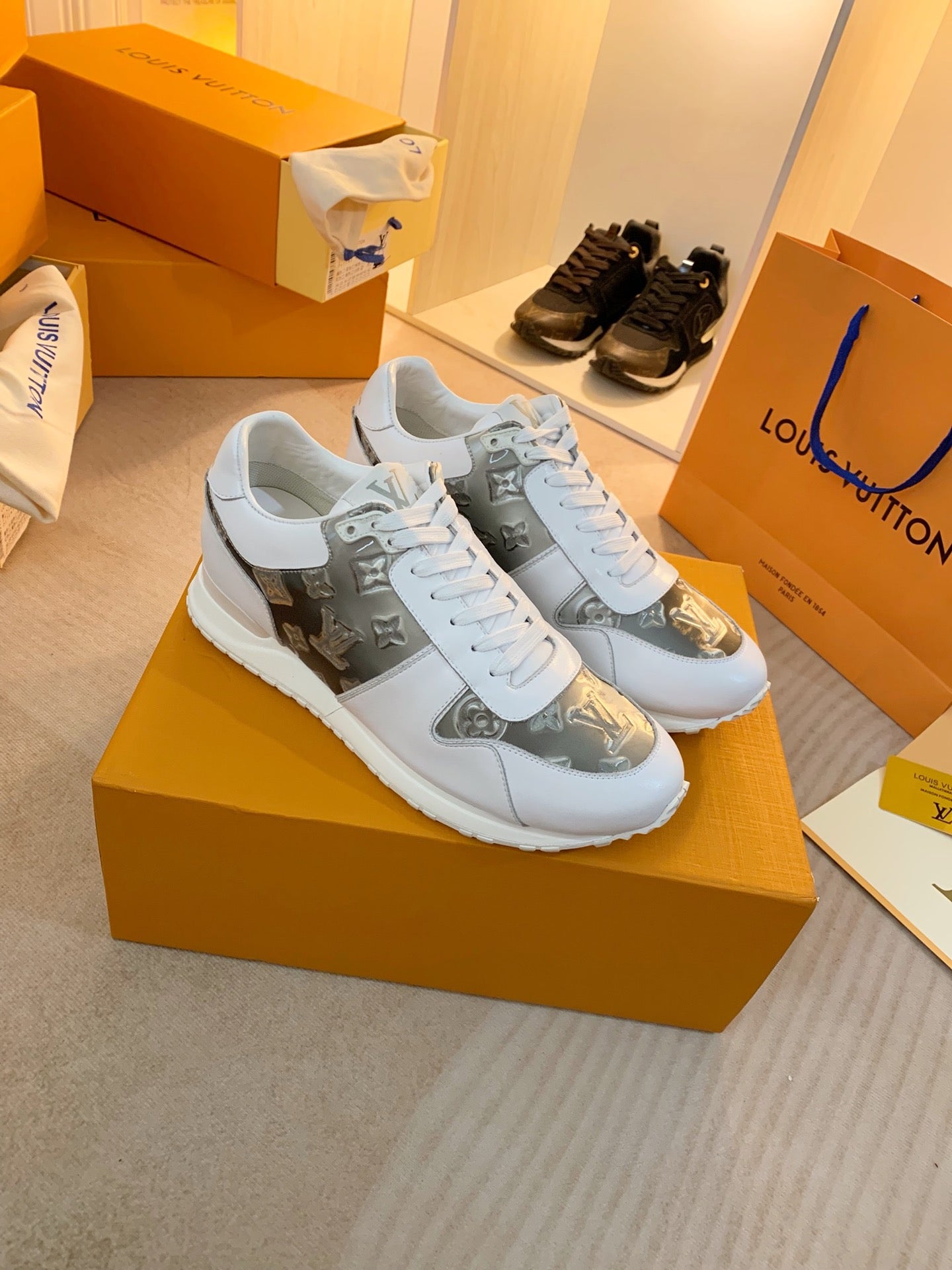 Louis Vuitton  Sneakers