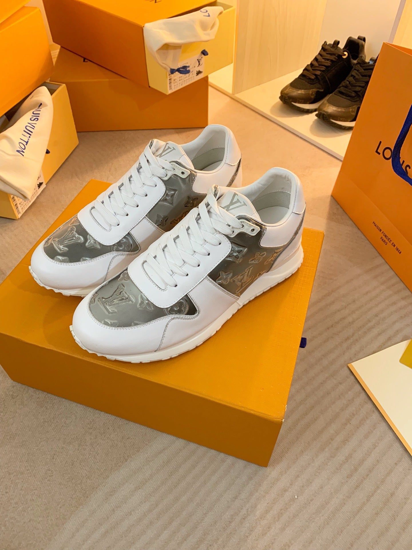 Louis Vuitton  Sneakers