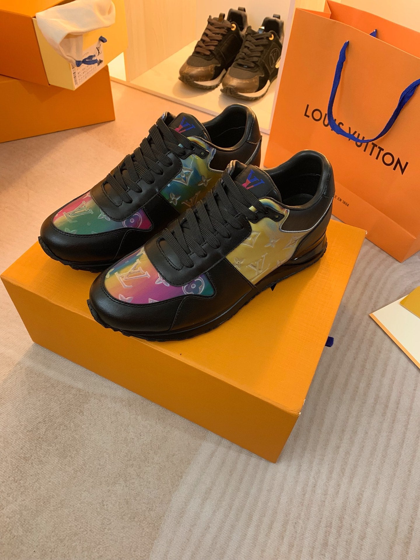 Louis Vuitton  Sneakers