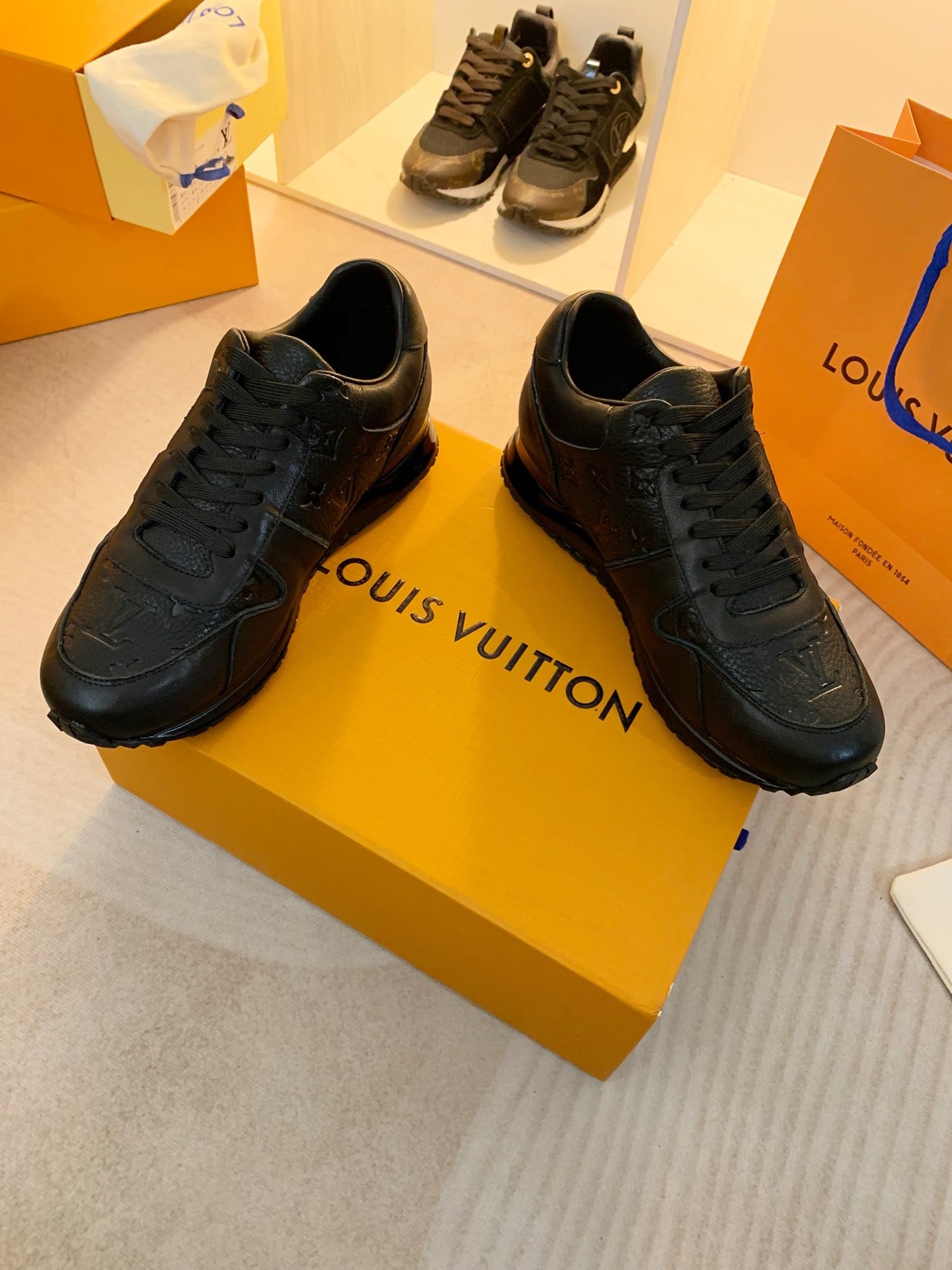 Louis Vuitton  Sneakers