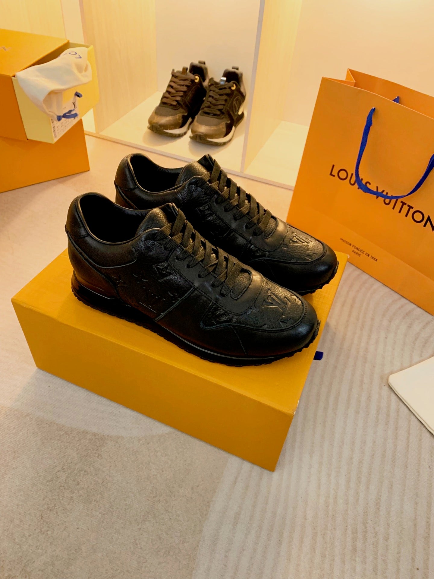 Louis Vuitton  Sneakers