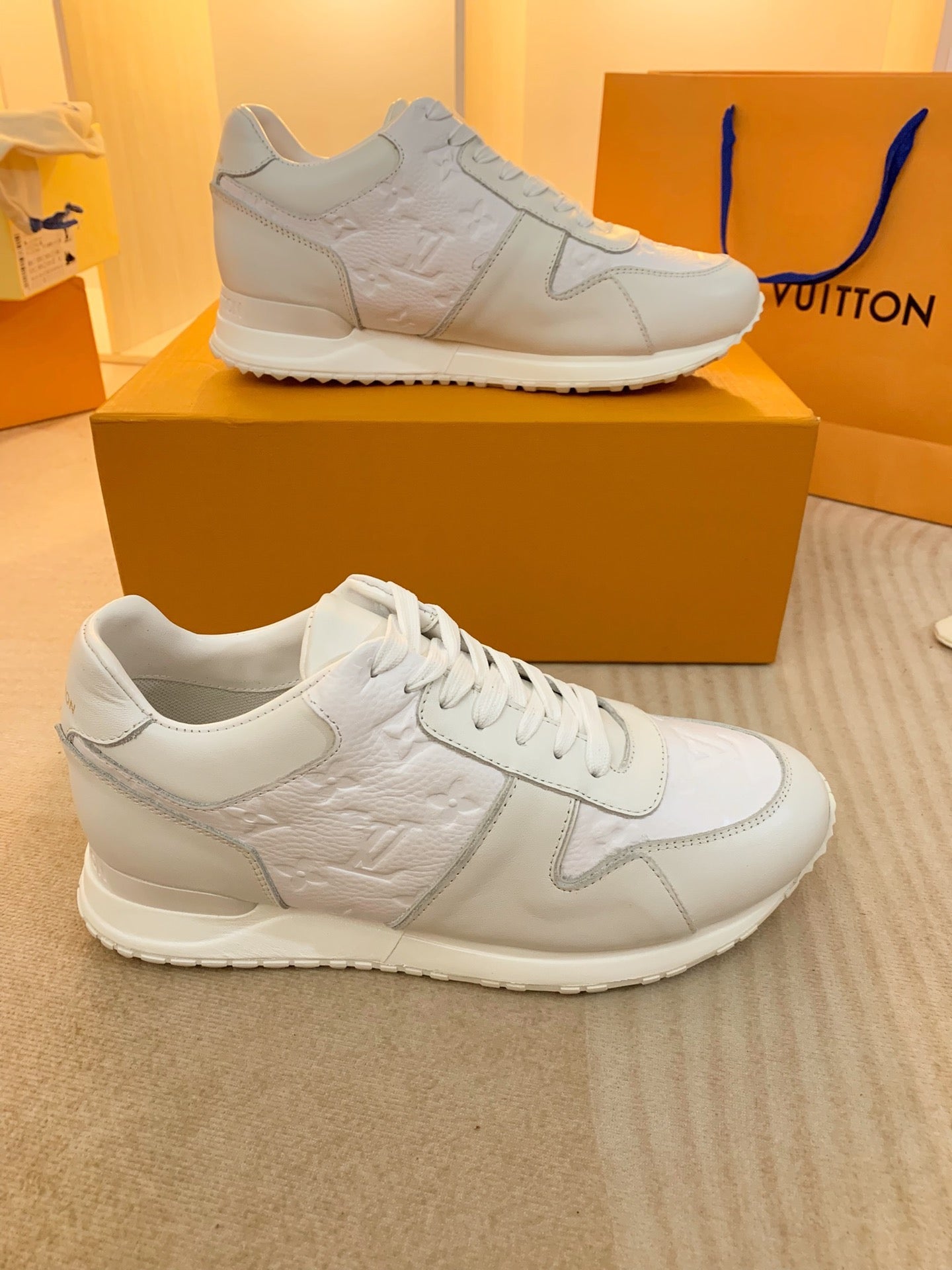 Louis Vuitton  Sneakers