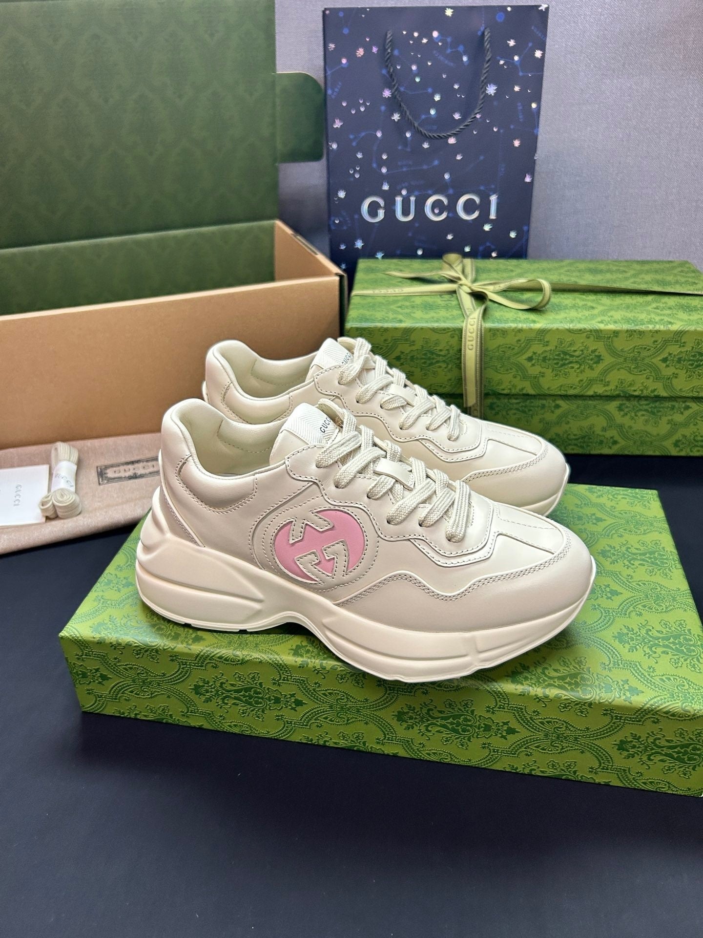 Gucci Sneakers