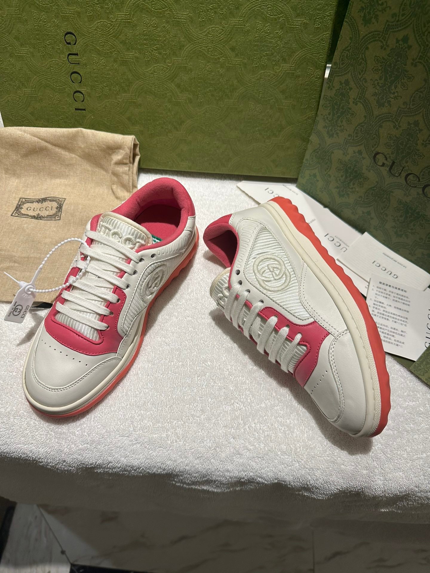 Gucci Sneakers