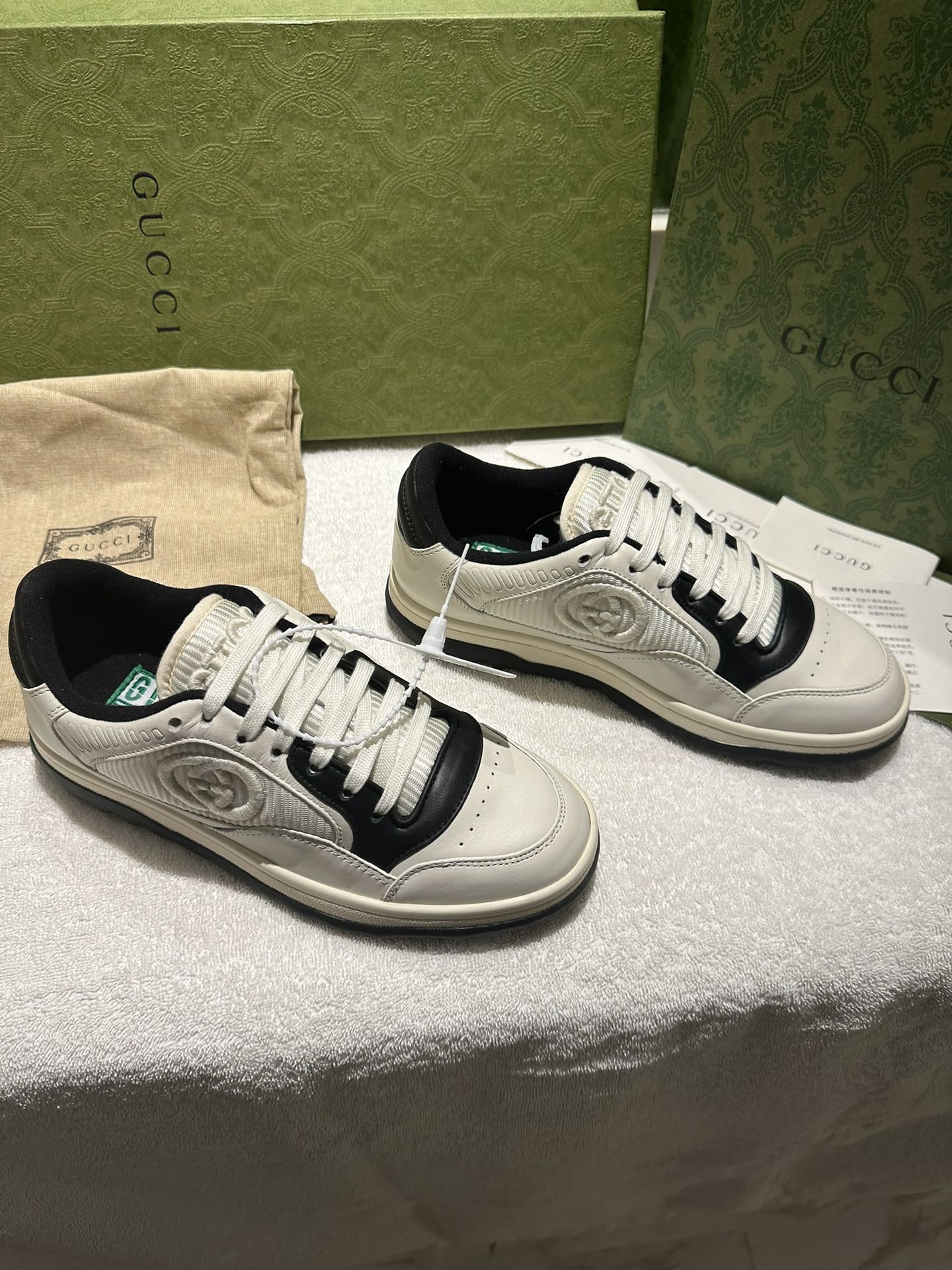 Gucci Sneakers