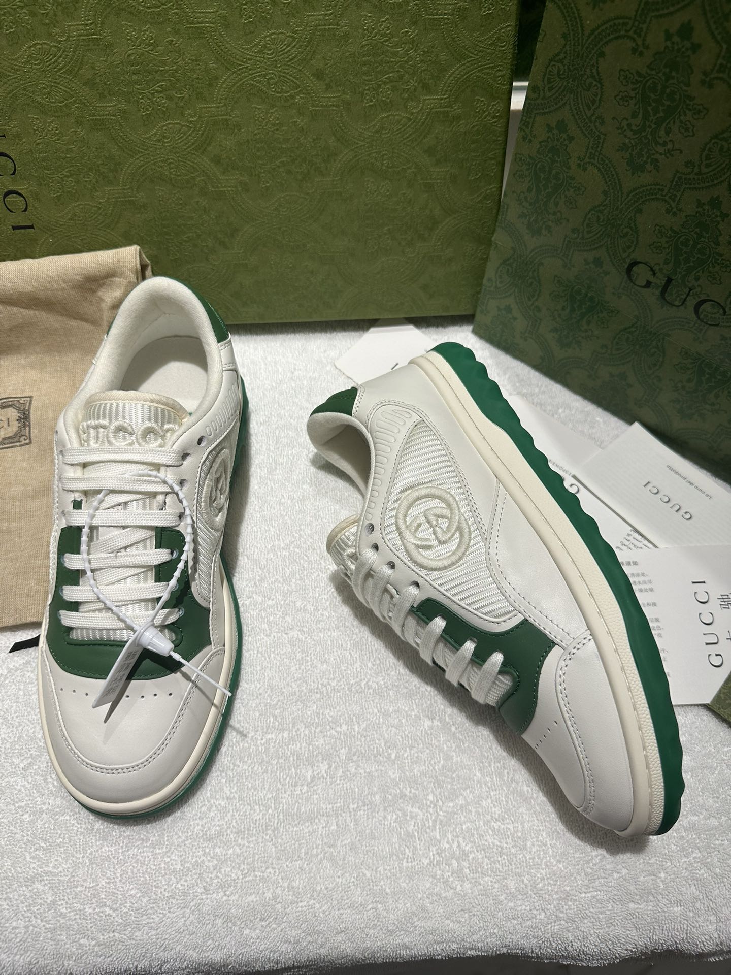 Gucci Sneakers