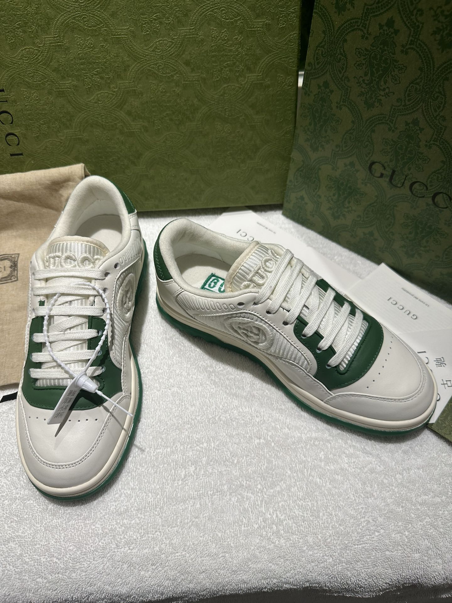 Gucci Sneakers