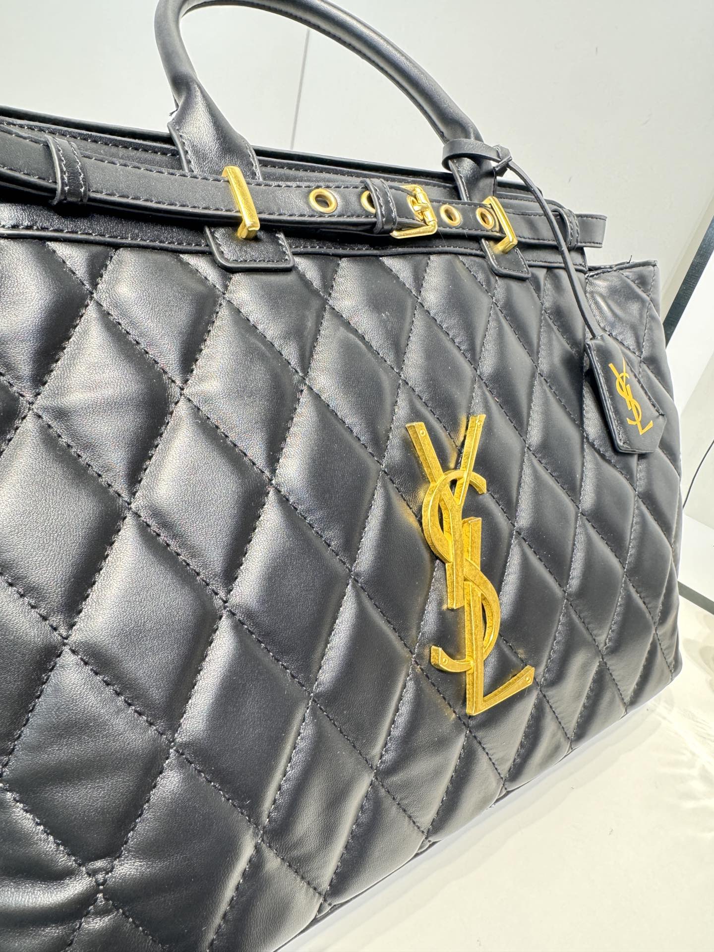 Ysl  Yves Saint Laurent Handbags