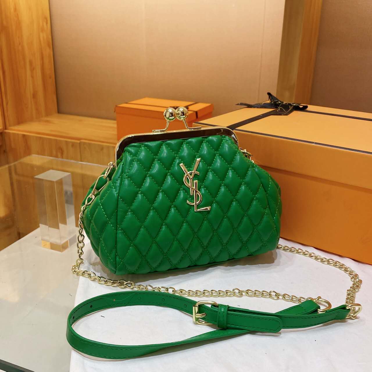 Ysl  Yves Saint Laurent Handbags