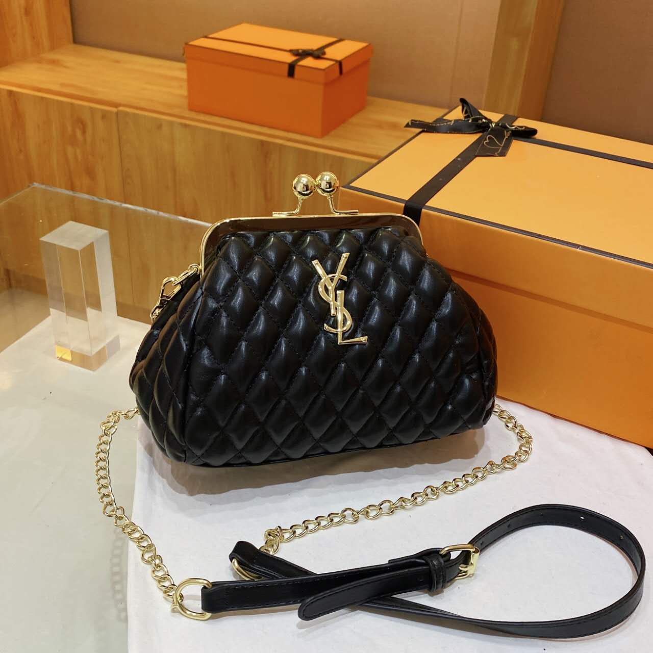 Ysl  Yves Saint Laurent Handbags