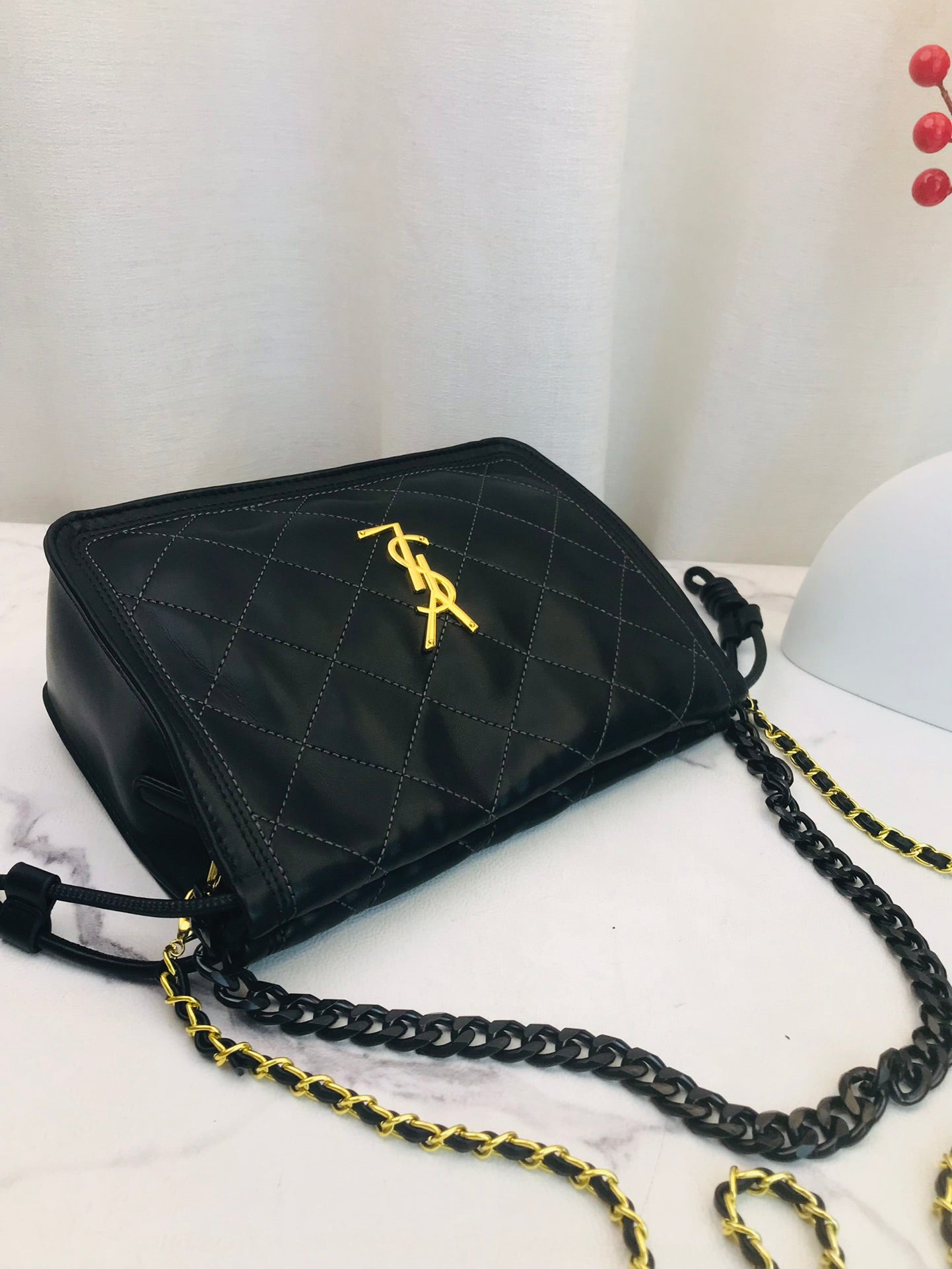 Ysl  Yves Saint Laurent Handbags