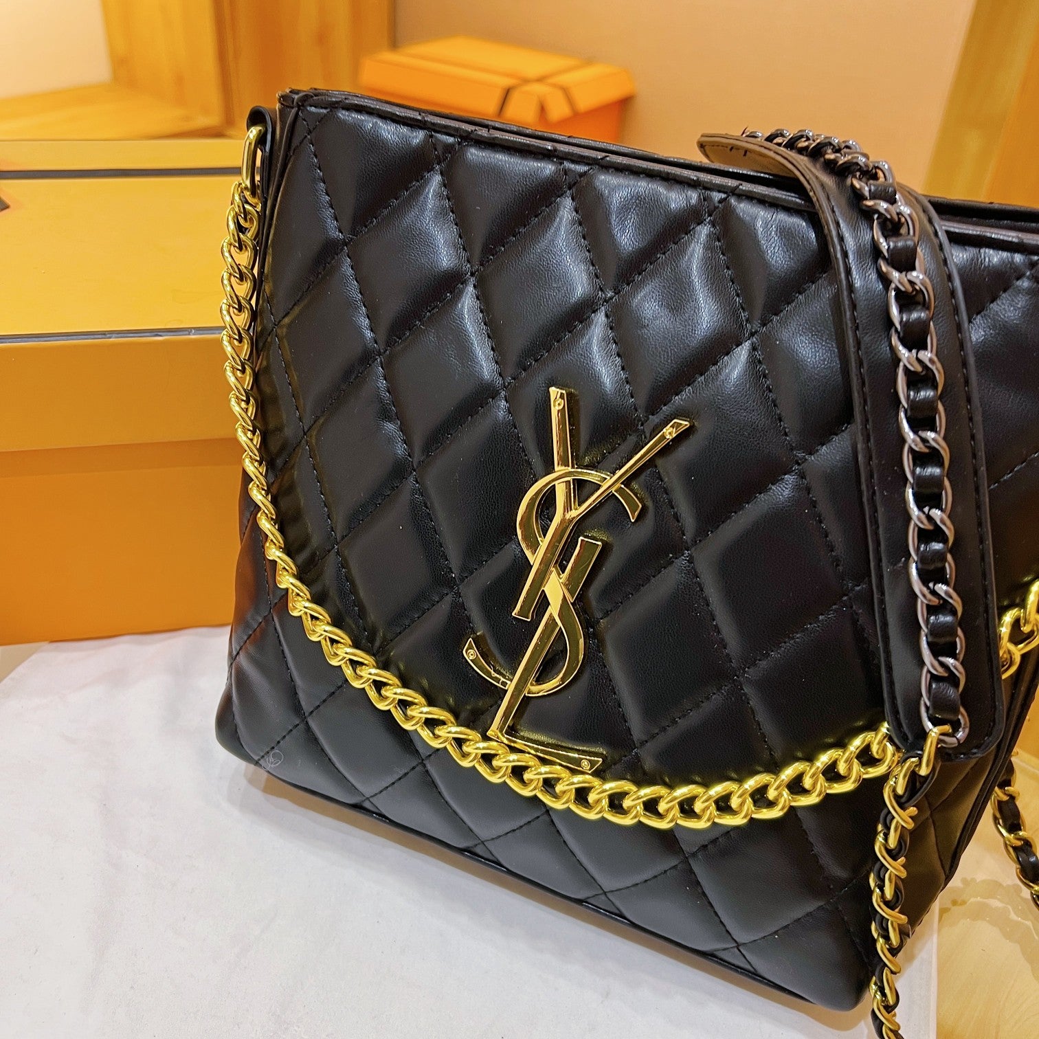 Ysl  Yves Saint Laurent Handbags