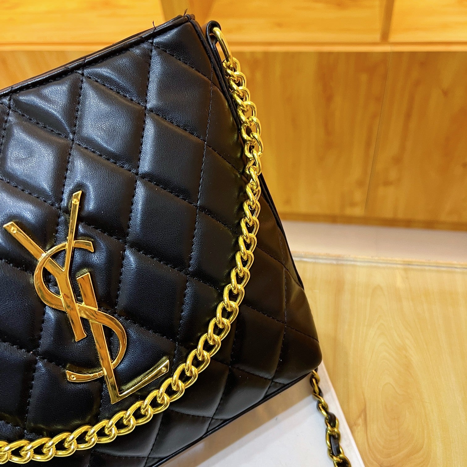 Ysl  Yves Saint Laurent Handbags