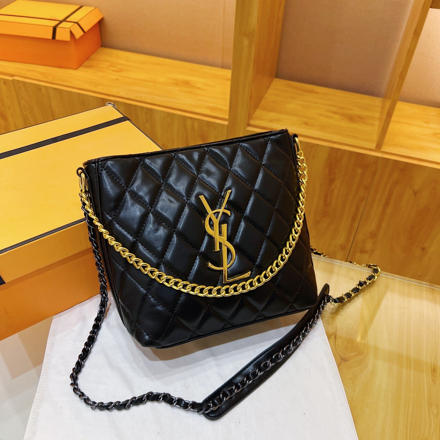 Ysl  Yves Saint Laurent Handbags