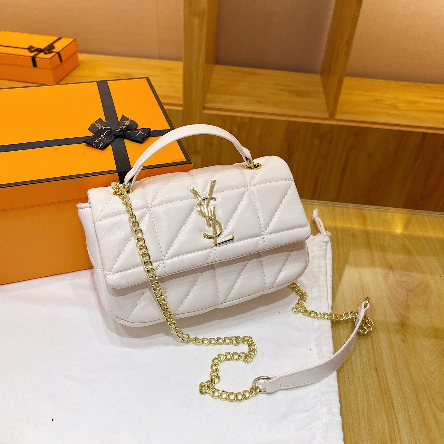 Ysl  Yves Saint Laurent Handbags