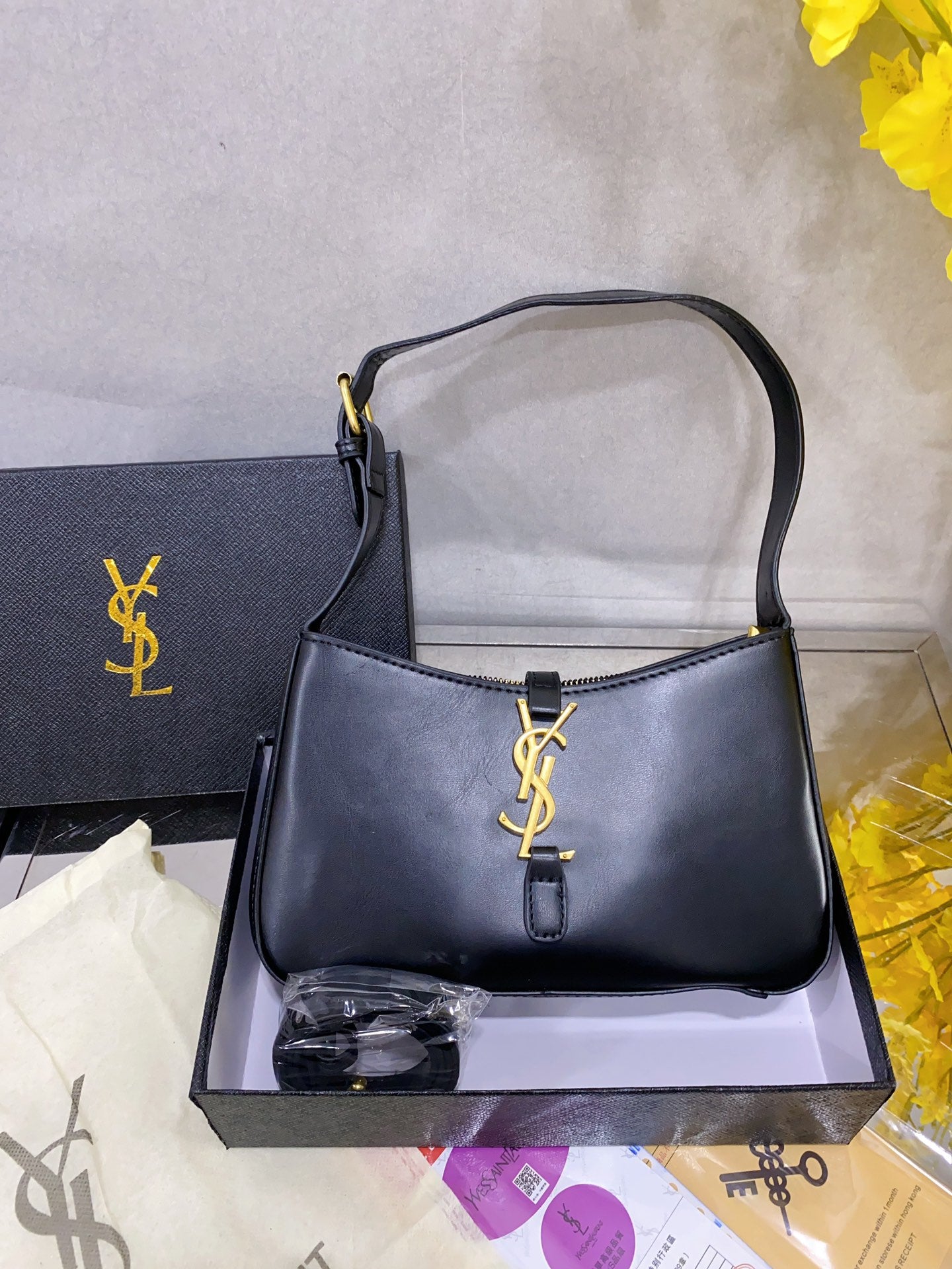 Ysl  Yves Saint Laurent Handbags