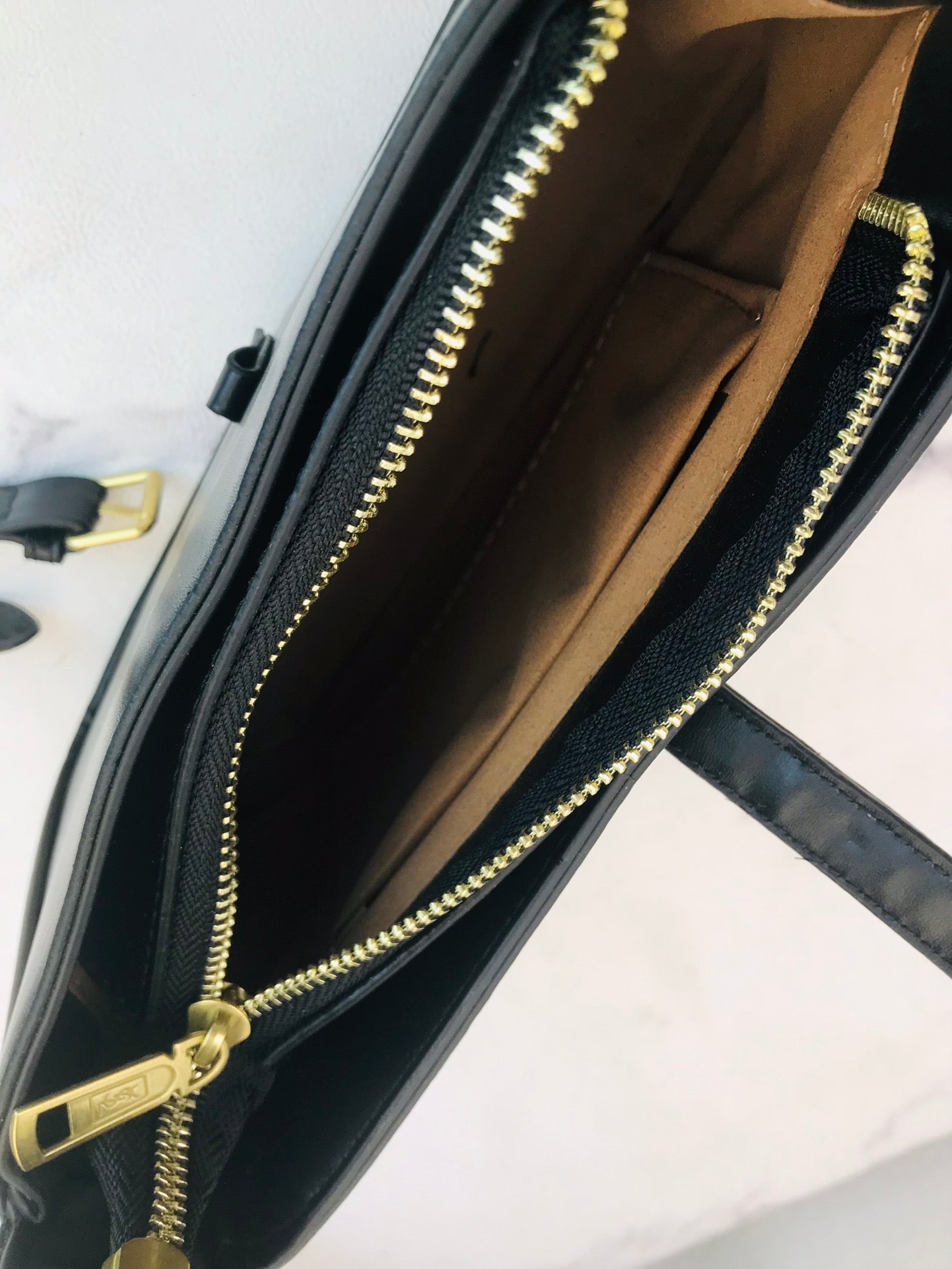 Ysl  Yves Saint Laurent Handbags