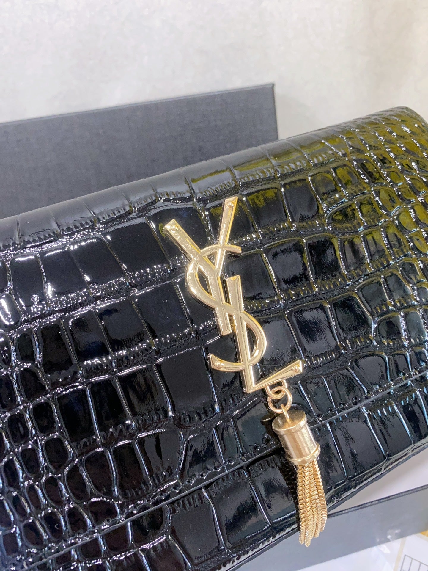 Ysl  Yves Saint Laurent Handbags